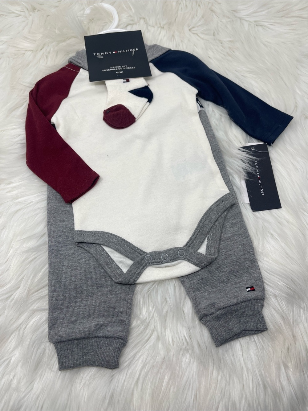 NWT Tommy Hilfiger Baby Boy 0–3M 3-Piece Outfit